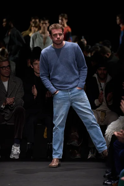 Look 52